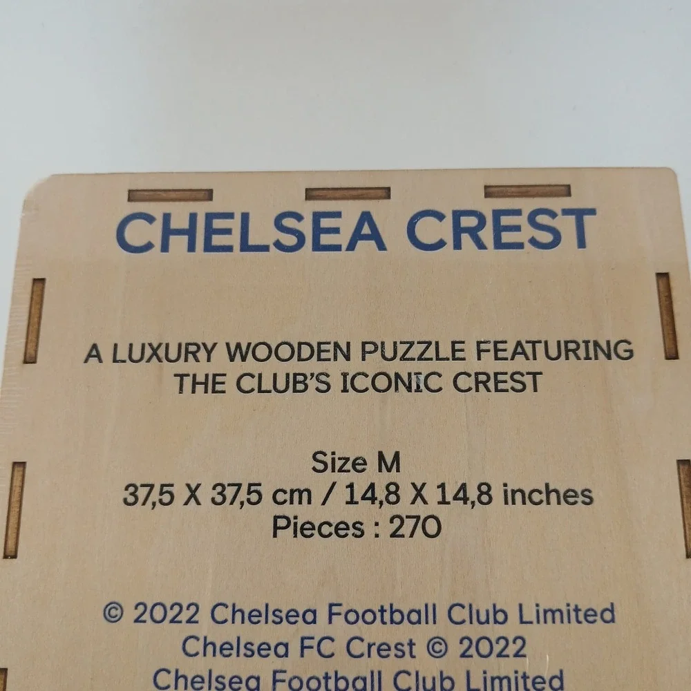 2022 Chelsea FC Iconic Crest Wooden Puzzle + Stamford Bridge Puzzle Set New